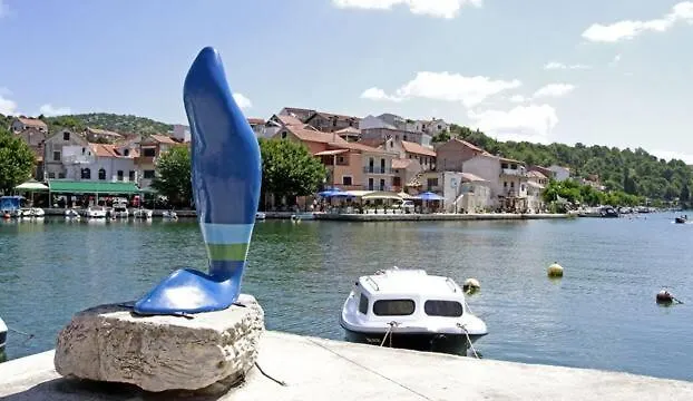 Marijan Martinovic *